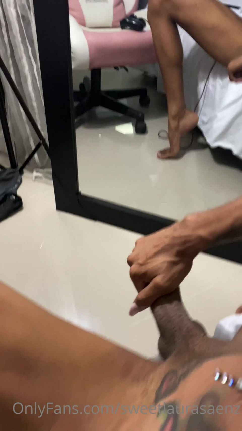 Laura Sáenz (@sweetlaurasaenz) en Laura Sáenz 1920p UltraHD/2K