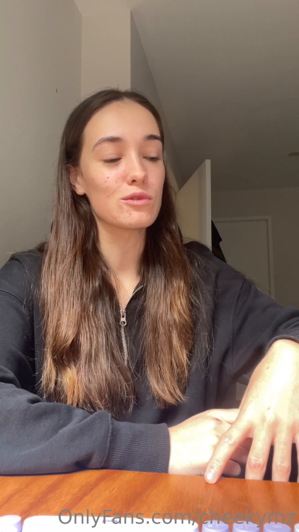 cheekymz 68a1742b-8291-4243-a1f8-c8c9f9097ce9-qtzaSAsx