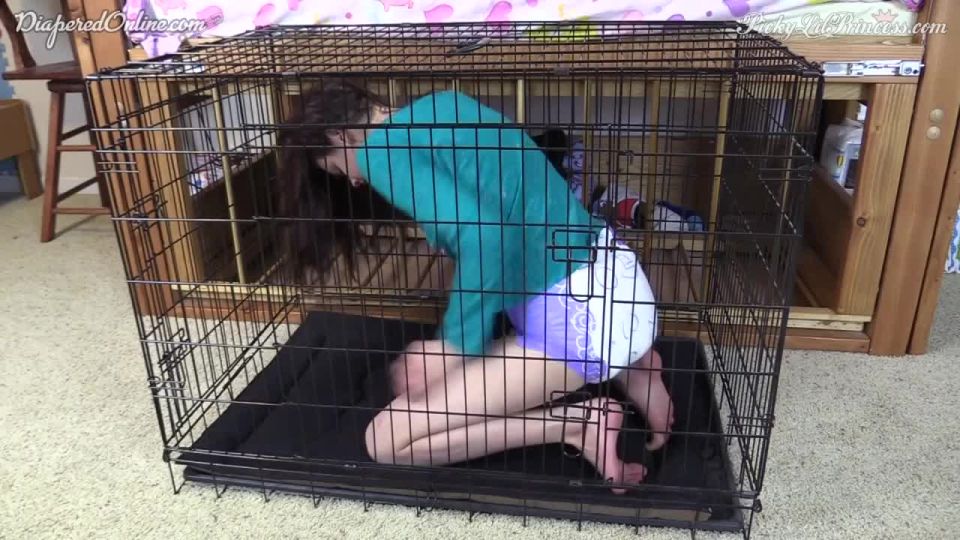 Diaperedonline2Picky Picky Caged