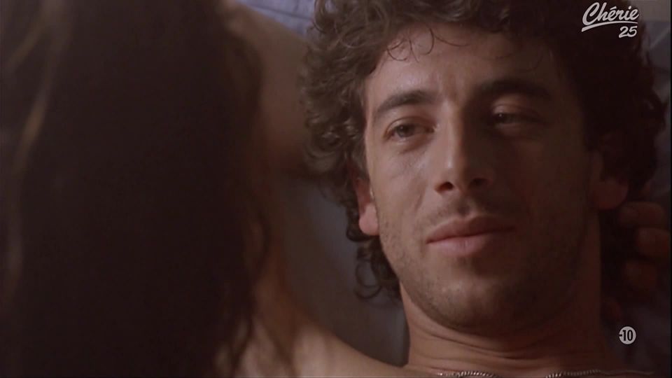 Sandra Speichert, Isabelle Petit-Jacques – Perfil bas (1993) HD 1080p - (Celebrity porn)