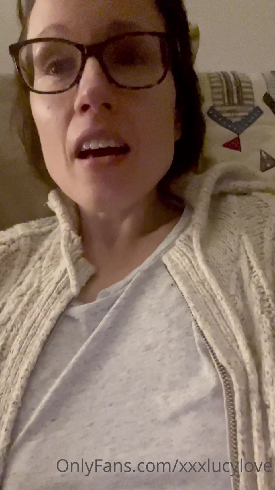 Esposa caliente Lucy - xxxlucylove () Xxxlucylove 29-09-2021