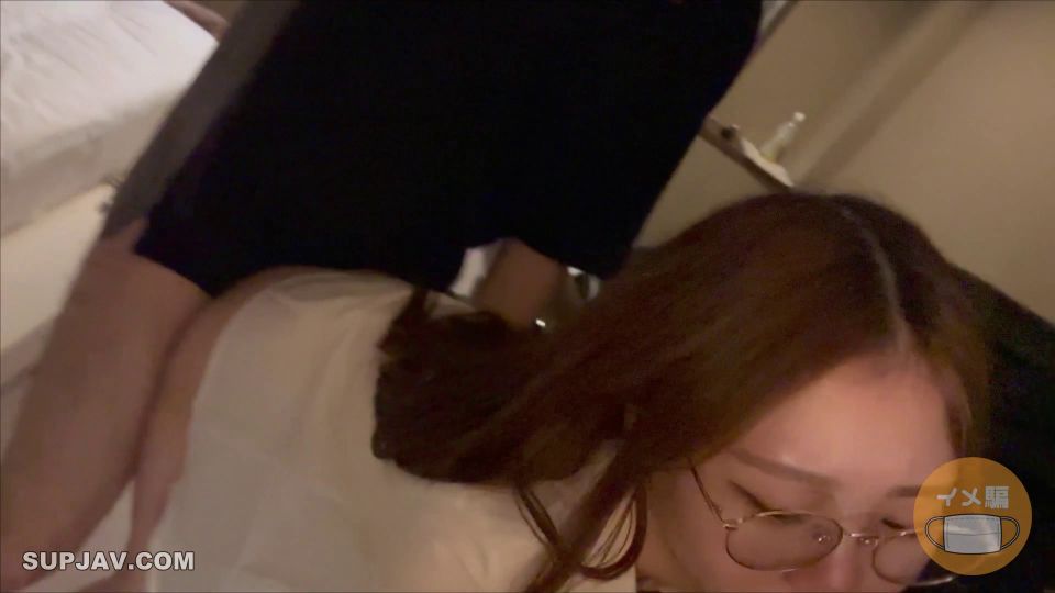 FC2PPV 4617668 本物18歳を卒業記念にAVデビューさせちゃいました IMEDAMAFC2