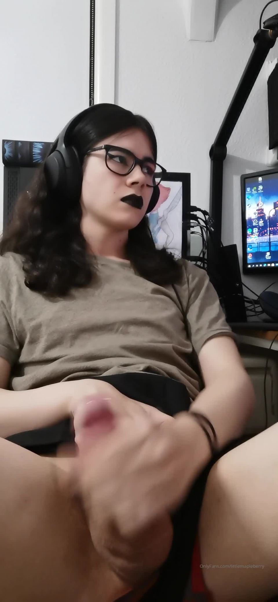 LittleMapleBerry () Littlemapleberry - aaaaa i posted a vid im so iffy about doing videos if you enjoy it please tip 23-03-2021