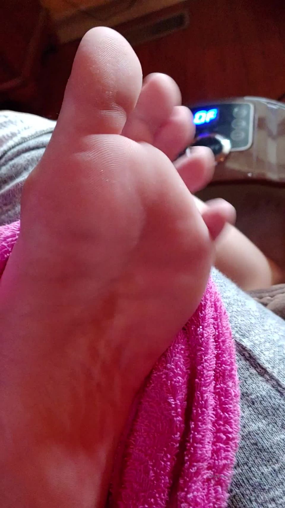 sadieholmes  Softest feet on the planet,  on feet porn 