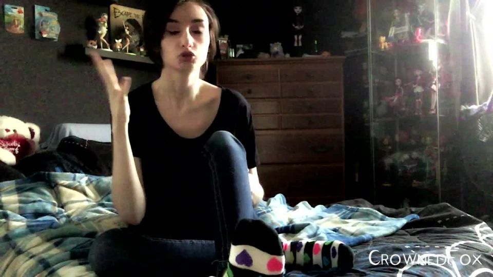 Crowned Fox - Dumb Foot Boy Video Sex Download Porn