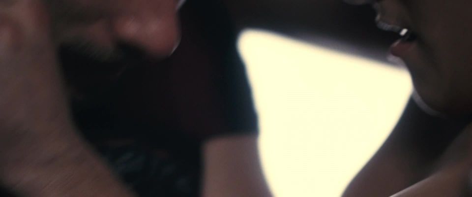 Irina Coito, Oceane Cartia – Rust and Bone (2012) HD 1080p!!!