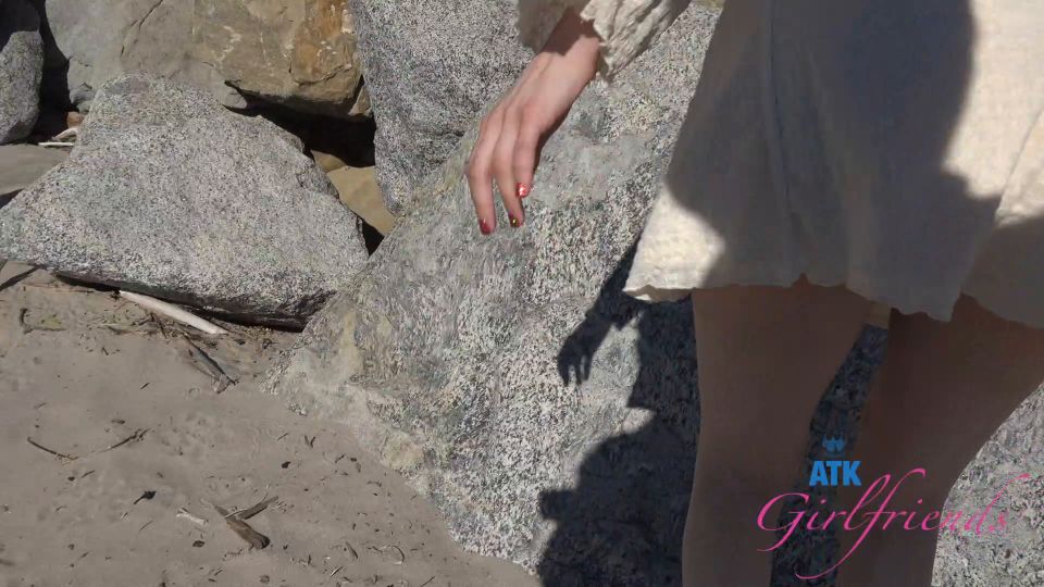 [ATKGirlfriends] Angel Windell Ventura Beach [11.14.24] [1080p]