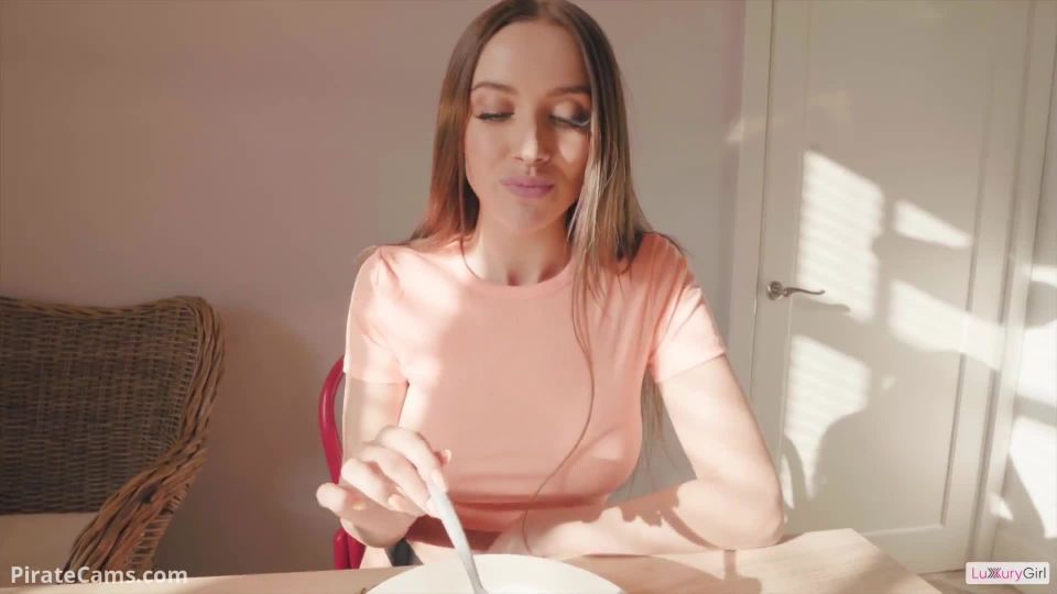 LuxuryGirl – Every Man's Morning should Start like This! - [Webcam]