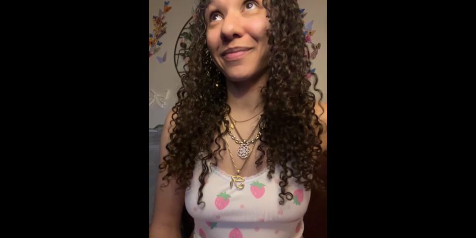 fetiche de Onlyshams Hambriento culo tetas con un consolador en vídeo