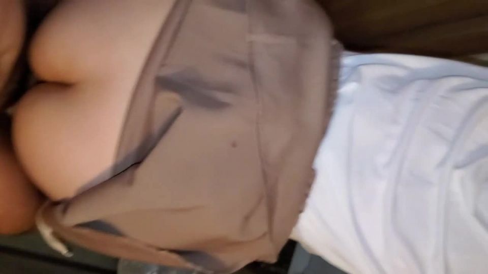 [FC2_PPV-2441593] パン屋の看板娘、お店のエプロン姿で生ハメ大きなお尻にぶっかけ・中出し※オープン記念特価11/20日まで