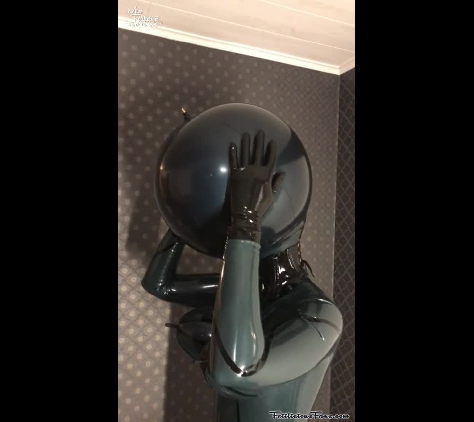 FetiliciousFans SiteRipPt 1Ball Hood Fun