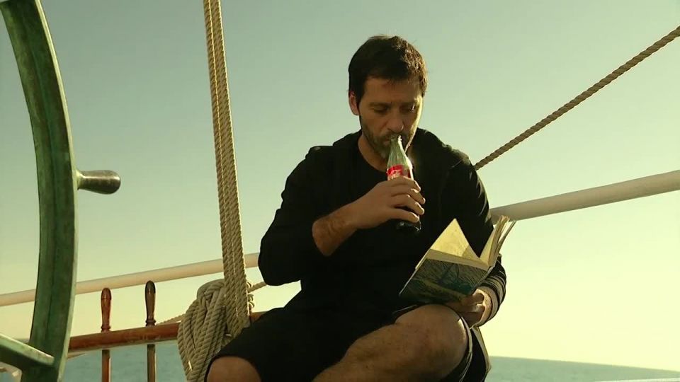 Tonight's Must-See: Hottest Couple Love Explodes