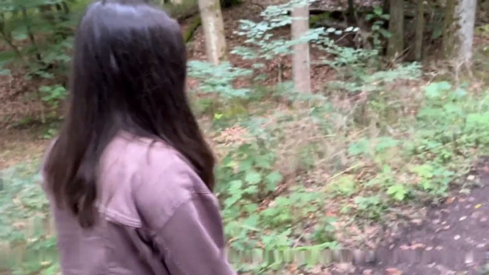 LeMaSnuSnu - Spaziergang mit Dildo in der Pussy eskaliert - Im Wald gefickt und in... - FullHD 1080P