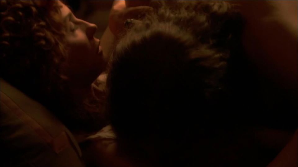 Alessandra Martines - La reine et le cardinal (2009) HD 720p!!!