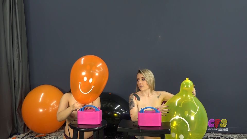Custom Fetish - Roxy n Madison Simultaneous Balloon Pops - Fetish