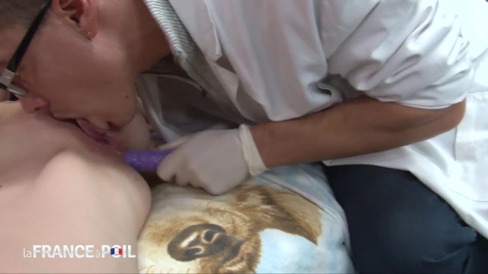 gratis xxx video 37 diosa brianna femdom Angie - Angie demanda de l aide pour se faire enculer dans les regles! [LaFRANCEaPoil] (HD 720p), anal en femdom porno