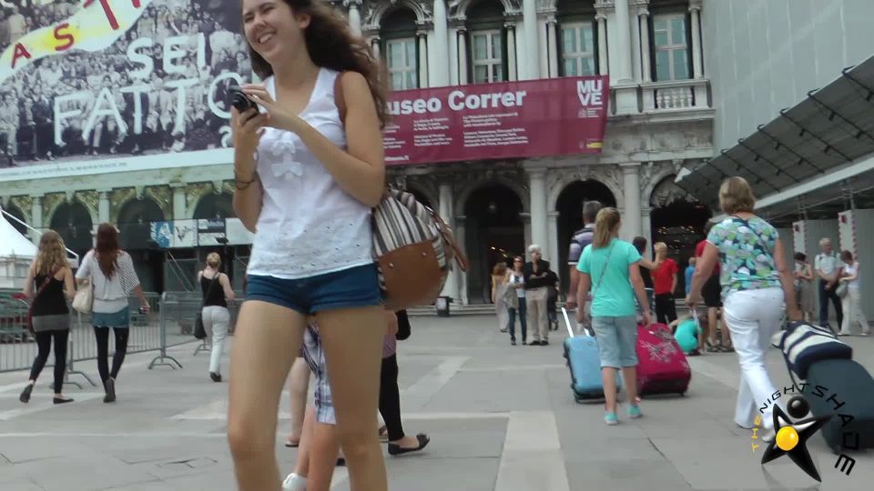   Voyeur – Teen Girls Butt Cheeks (MP4, FullHD, 1920×1080), voyeur on voyeur,  on voyeur 