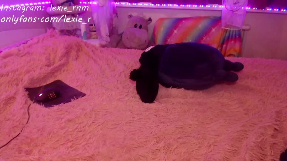 Shemale Webcams Video For April 29, 2021 – 19 - [Webcam]