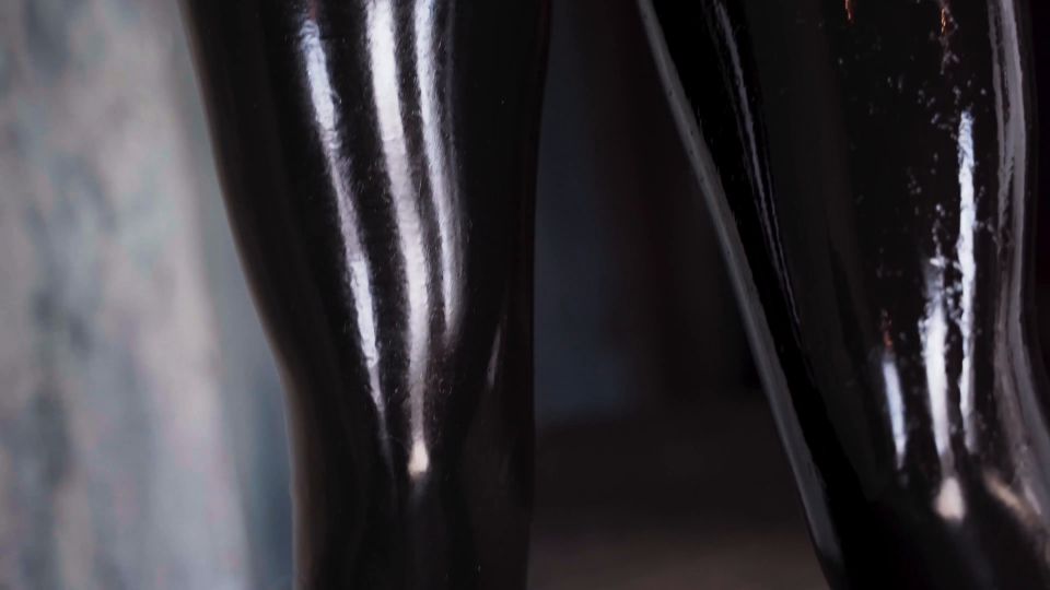 clip 34 Miss Ellie Mouse – Ballet botas de cuerda Bondage y Gatucho de látex en clips fetichistas de pov fumar