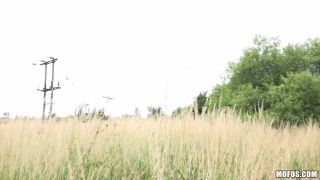 Harmony Reigns Pickup And Fucked A Busty Girl In A Forest Plantation (Amateur porn)