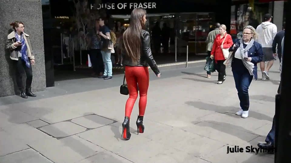 Julie Skyhigh - [Julie-Skyhigh com] - All Leather Slut In London