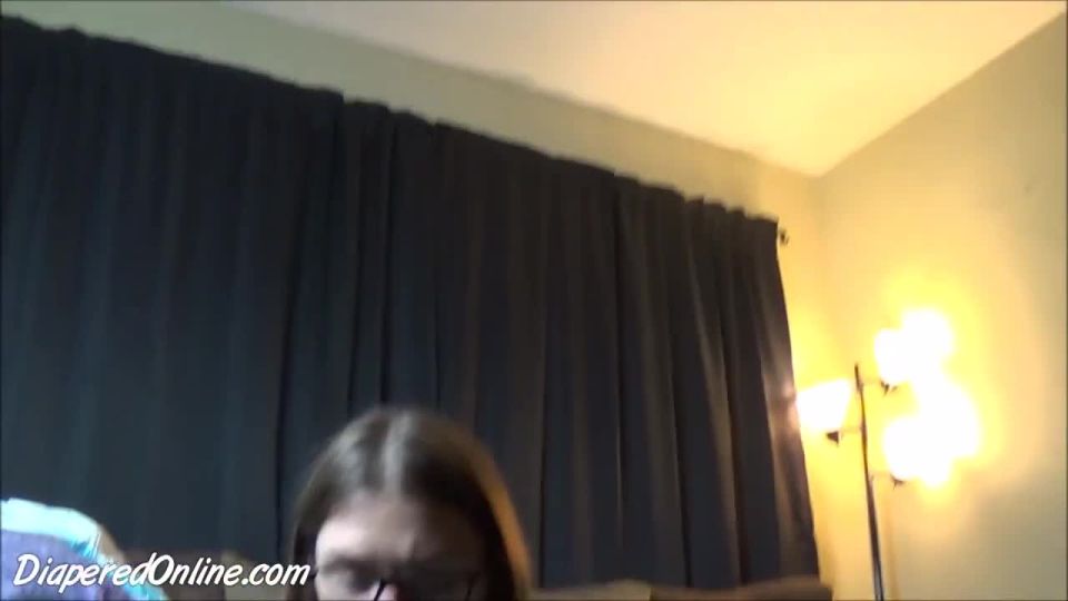 DiaperedonlineLolly Lolly POV POV castigo de pañal