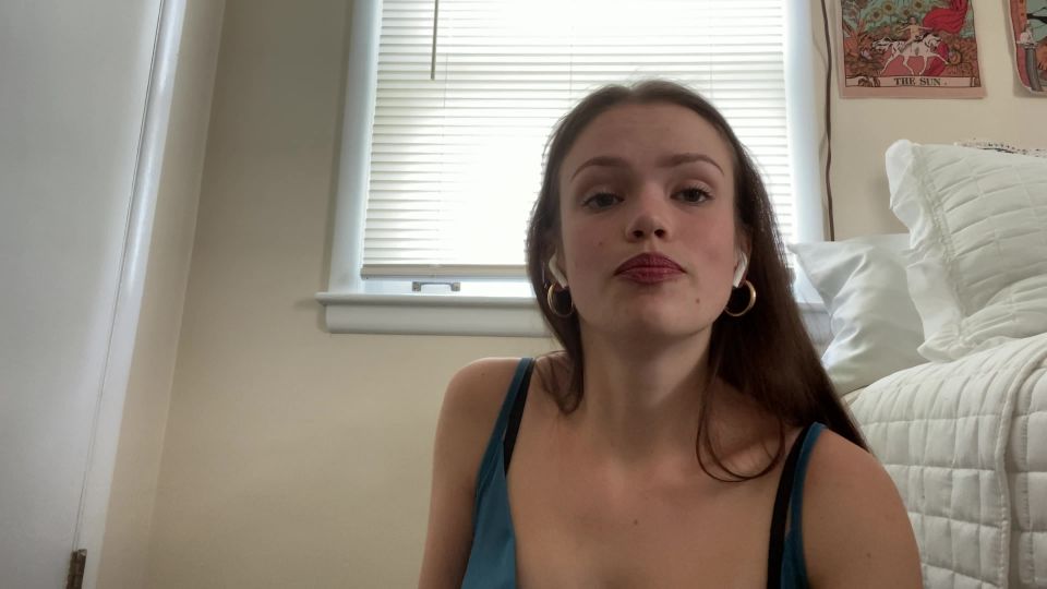 clip 3 Angell Sophia – Diosa malvada te convierte de nuevo en una sissy en la persecución, fea femdom en femdom porno