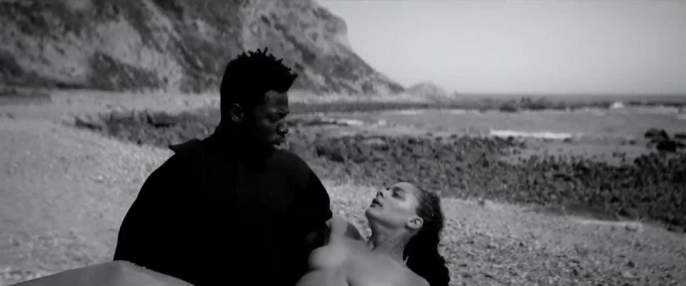 Sasha Lane - Moses Sumney - Lonely World (2017) HD 720p - [Celebrity porn]