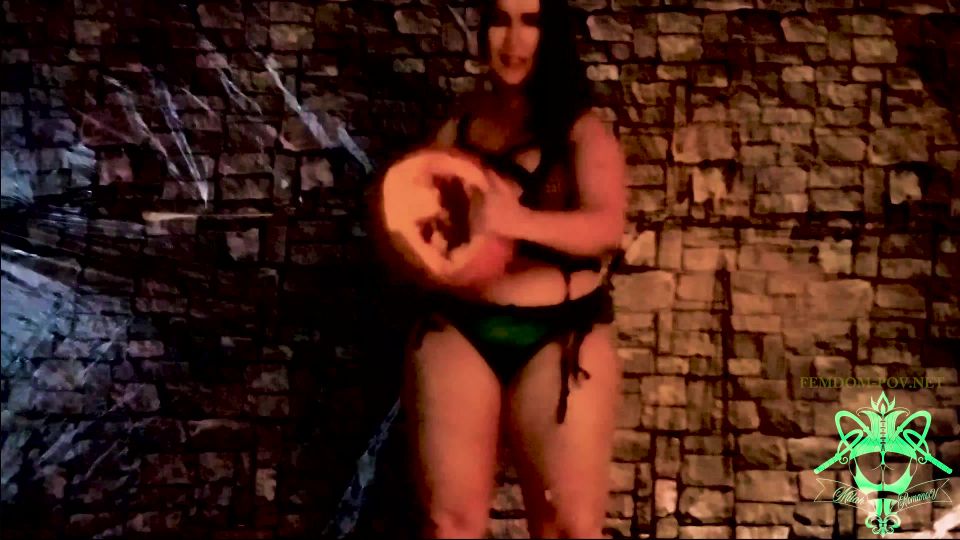 porno online clip 17 Milah Romanov - Vintage Clip! Pumpkin Smash en fetiche porno femenino fetiche de mano