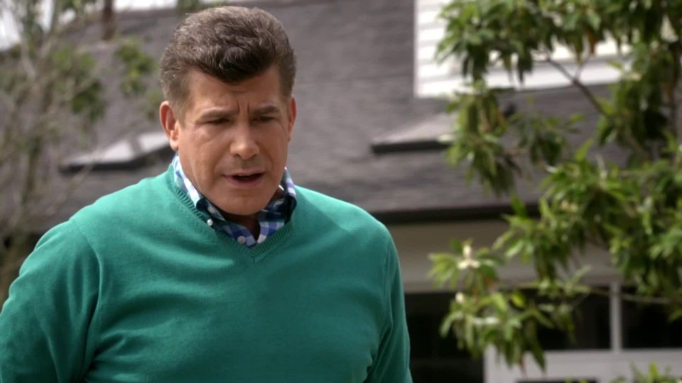 Carlson Young – Scream s01e04 (2015) HD 1080p!!!