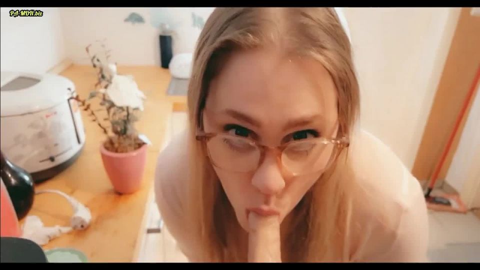 xxx video clip 36 Mira_More - Ohje - Mir ist einfach zu heiß in der Küche  - amateur - femdom porn denture fetish