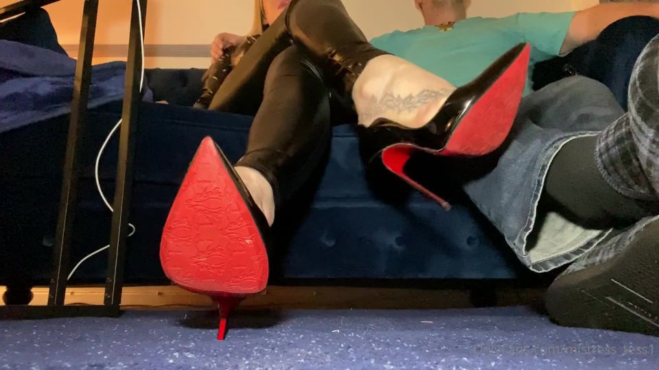 Onlyfans - Señora Tess - amante tess1 - amanteCúpula Louboutin Caliente Chicas cuelgan ignorar min video TaconesFetish - 11-03-2021