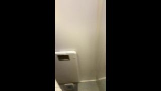 Onlyfans - Angel Emily - angelemilyxxxx - angelemilyxxxxPetit pasaje sexy au toilette de lavion Parte I vino en el WC del avión y - 17-12-2019