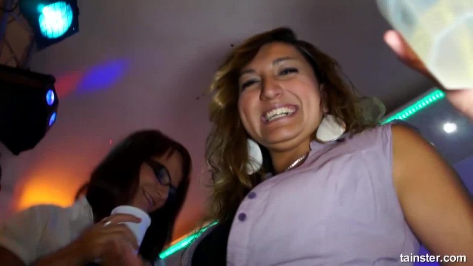 Tubo de porno de energía de herramientas de partido Cunts Parte 1 — Cam 1