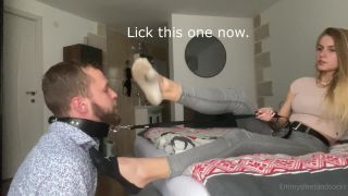 454 pies y pies y las patas 2022-01-08-0gy6plo2d9afhcbe6v38h fuente Pie!