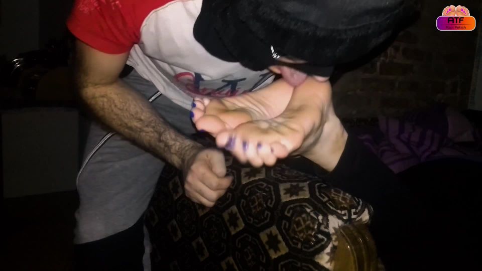 My partner is foot lover[Hot!](Feet porn)