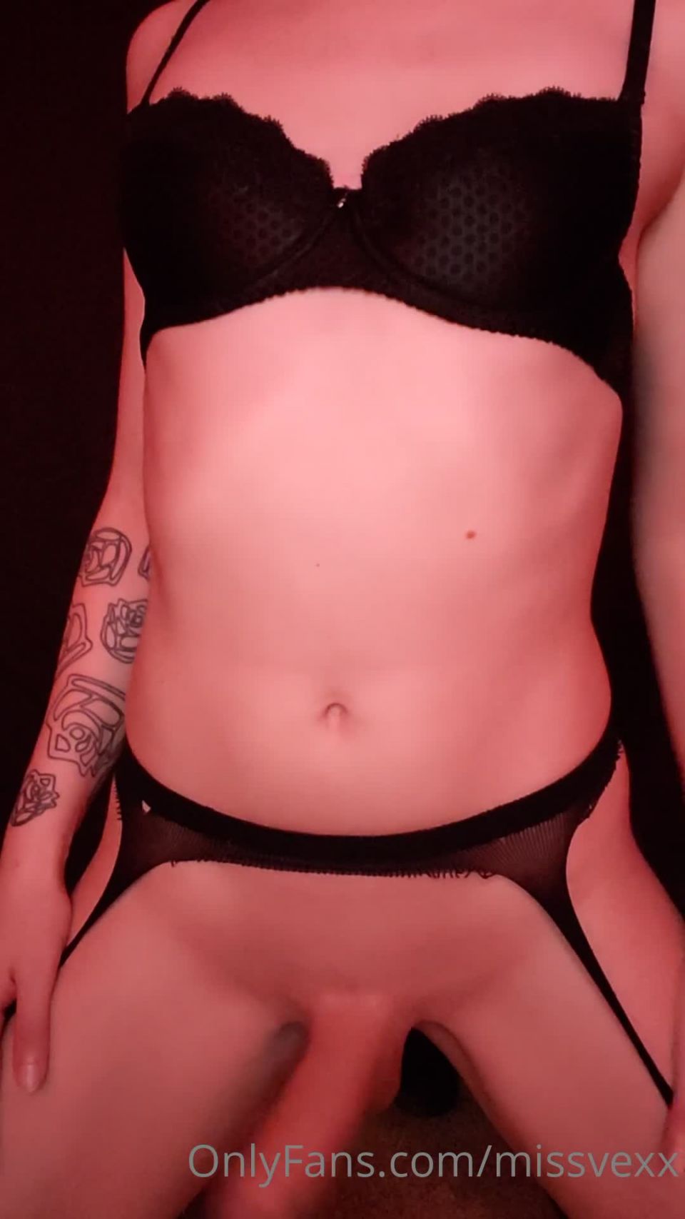 Onlyfans - MissVexx - Hey there anyone wanna milk me - 24-09-2020