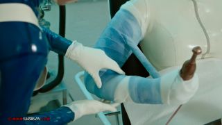 7620 No se toque - Parte cuatro enfermera Amy Statik Cynt...