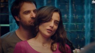 Nailia Harzoune - Le Grand Bazar s01e01e03e04e06 2019 HD