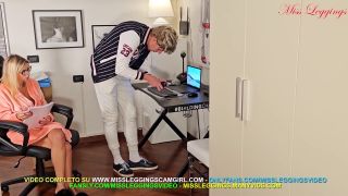 ITALIANBOYMOM19,Miss Leggings - HO CHIAMATO IL RAGAZZO PER AIUTARMI MA IL PORCO MI GUARDA TRA LE COSCE