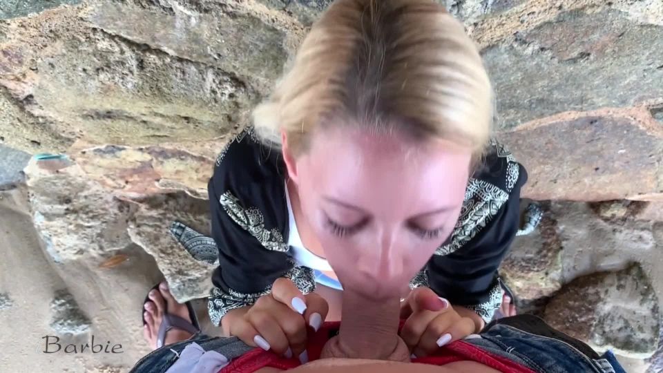 free xxx video 47 amateur eating / blonde / teen