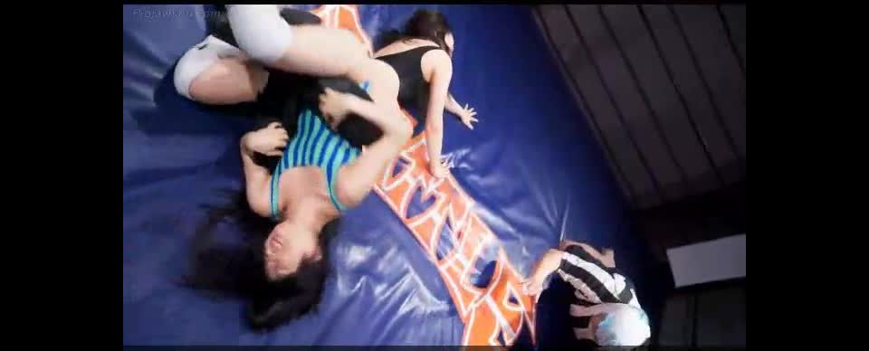 BX-30 BWP NEXT02 vs, sobre porno japonés