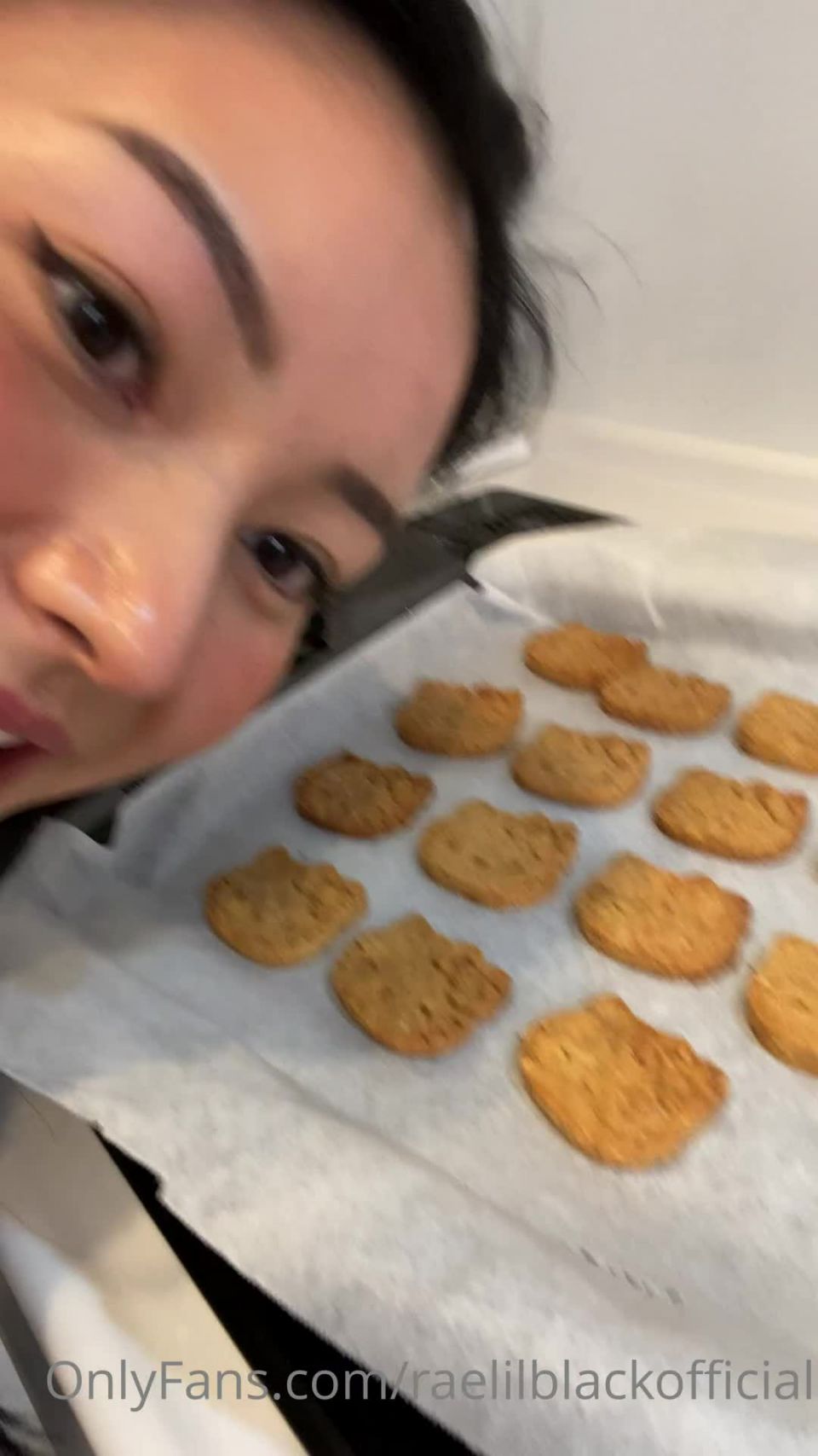 RaeLilBlack Official Raelilblackofficial - greeting to everyone before i go to bed its am and just finished my stream so il 25-12-2020