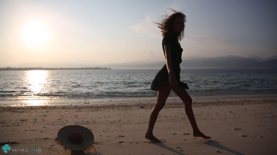 Katya Clover en 011video GILI MEMORIES  katya trébol  adolescente