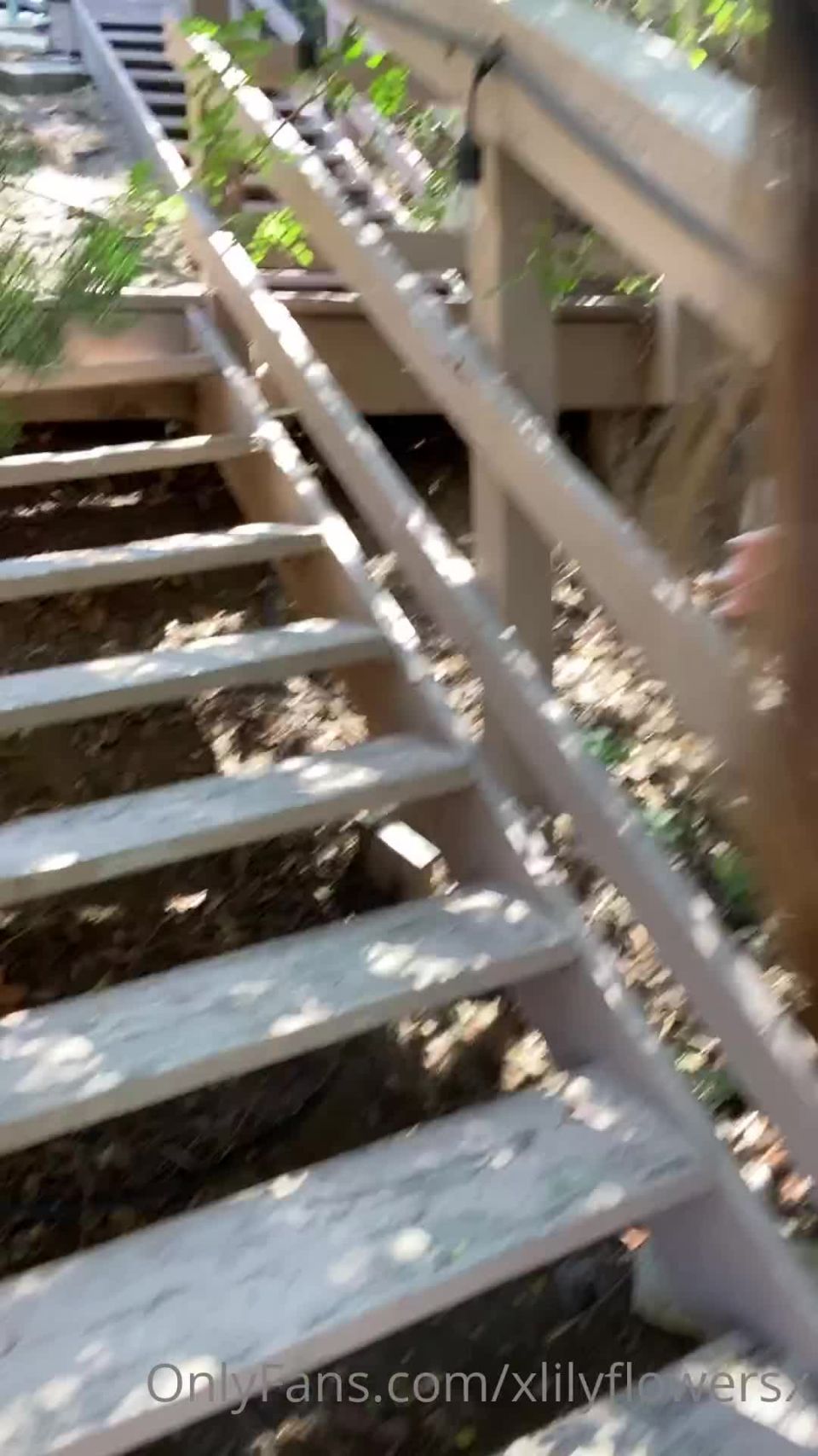 Lily Flowers - xlilyflowersx () Xlilyflowersx - old behind the scenes i never posted just showing you around the yard i love shooting ou 20-08-2021