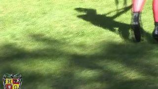 Casa de Gord20 07 04 (09 03 13) Sarah Jane Ceilán - Entrenamiento de Ballet (Escena)