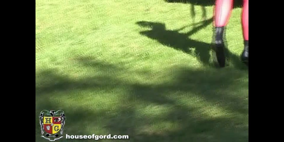 Casa de Gord20 07 04 (09 03 13) Sarah Jane Ceilán - Entrenamiento de Ballet (Escena)