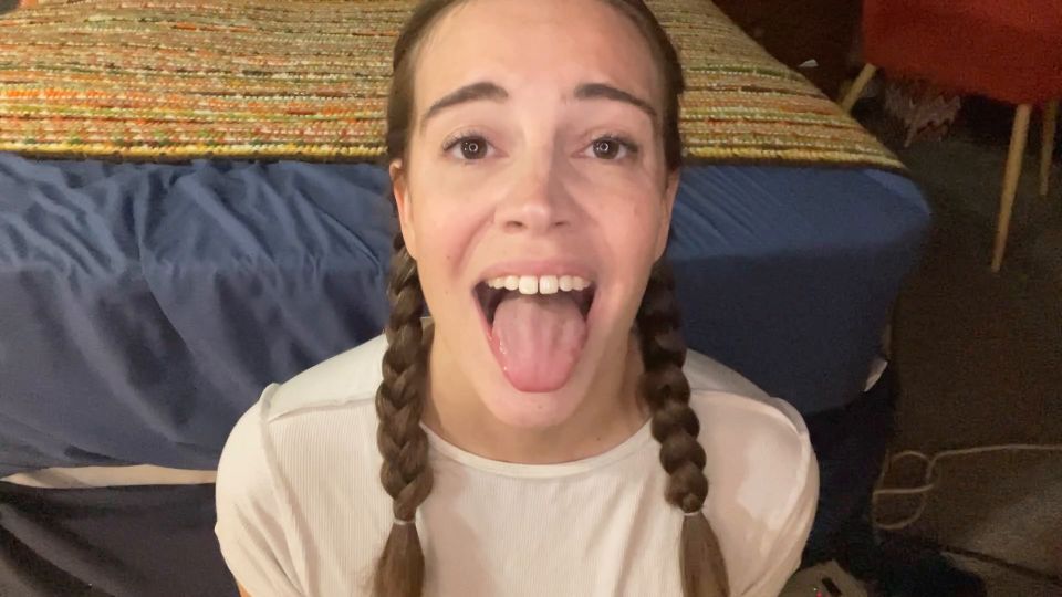 Maggierosexo – Boca abierta, haciendo feliz a papá