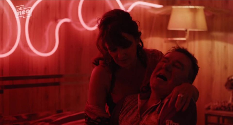 Ruth Becquart, Renee Fokker - Chaussee d'Amour s01e03 (2016) HD 720p!!!