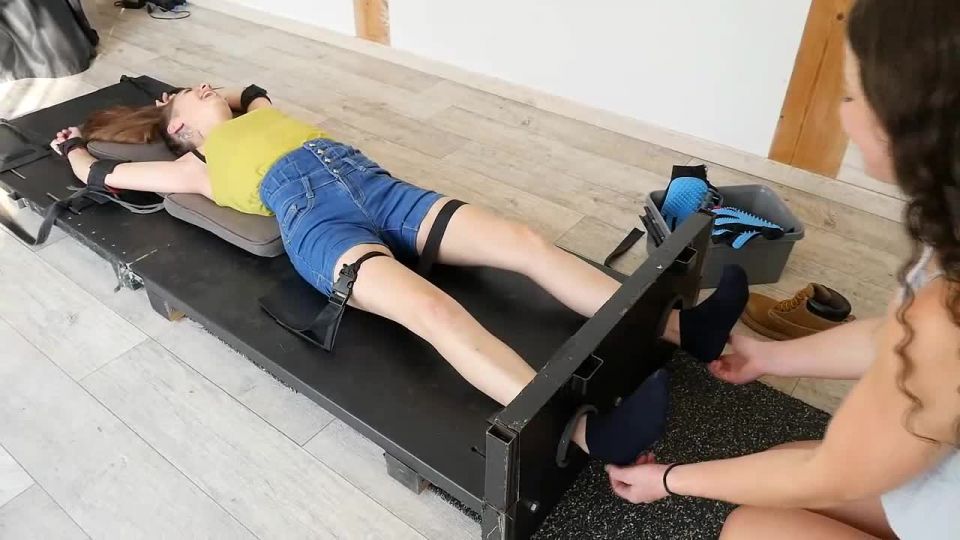 FrenchTickling – Khloe Gets Her Revenge On The Extremely Ticklish Ocelia Tickling